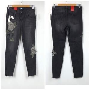 Boom Boom Jeans 7 Junior 6 Womens NWT Black Rose Raw Edge Skinny Jeans